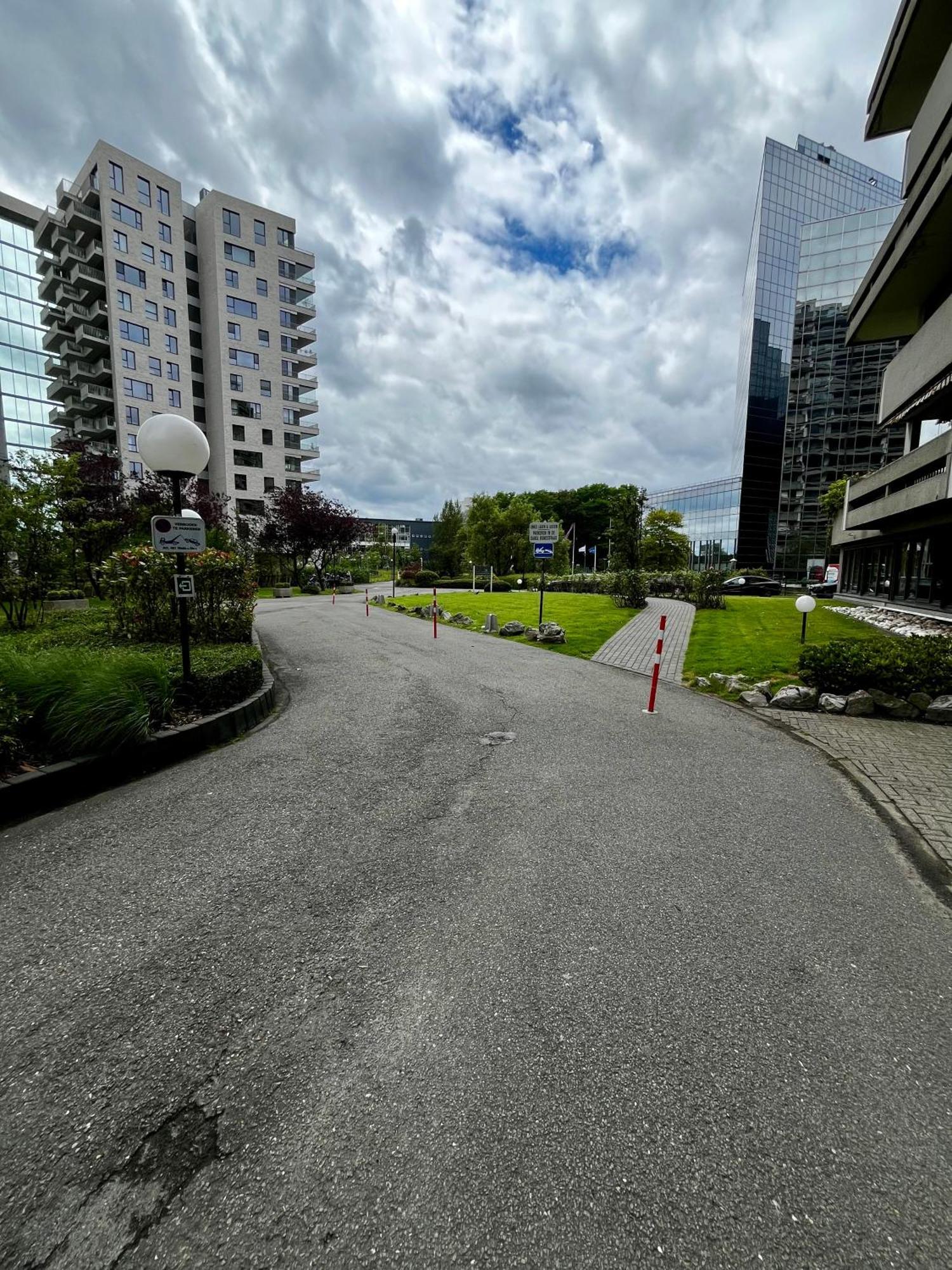 Big Apartment With Parking In Antwerp Antuérpia Exterior foto