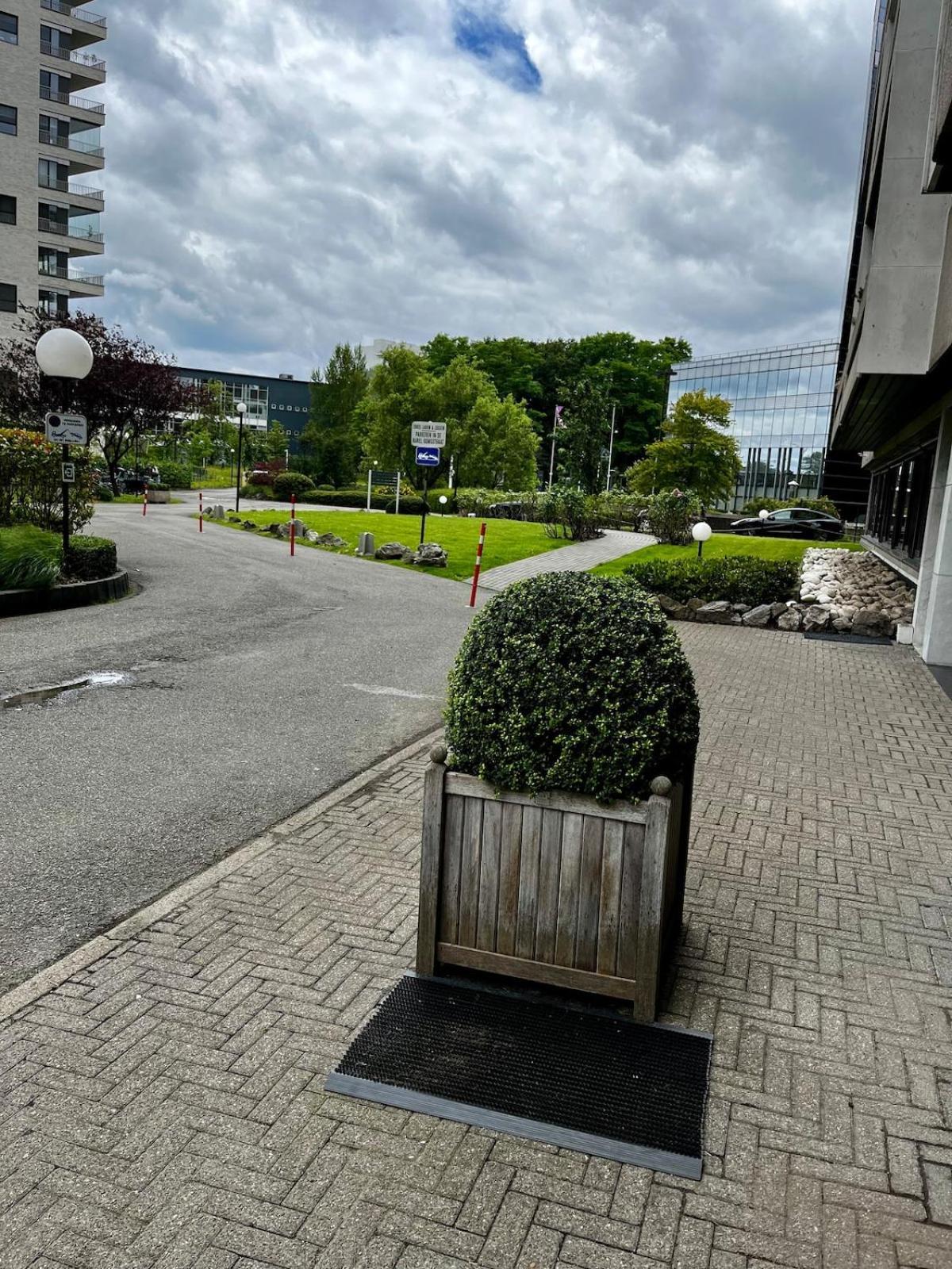 Big Apartment With Parking In Antwerp Antuérpia Exterior foto