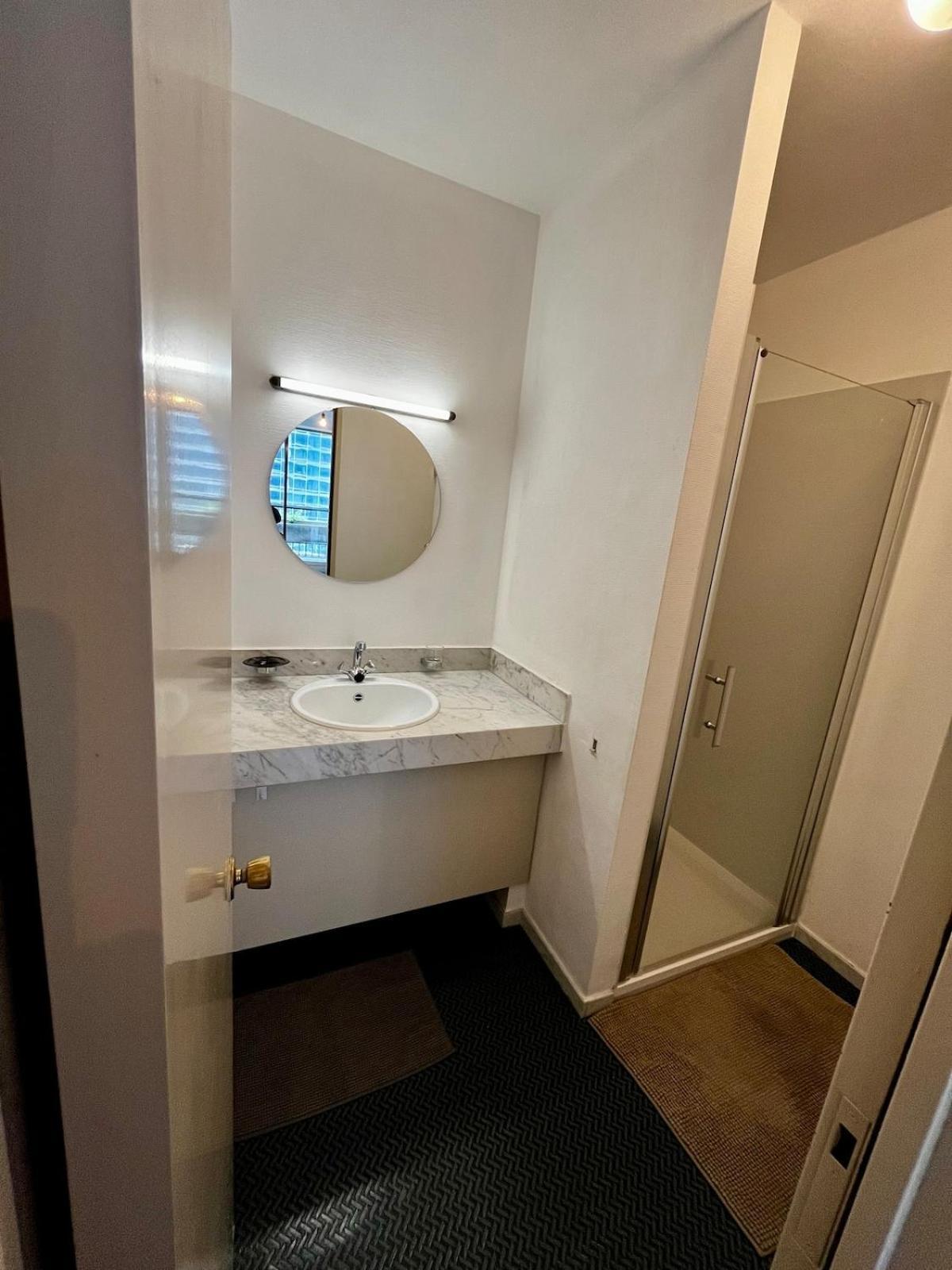 Big Apartment With Parking In Antwerp Antuérpia Exterior foto