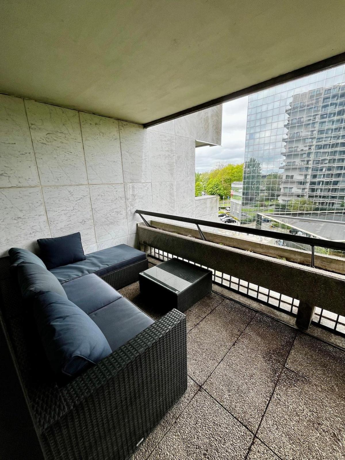 Big Apartment With Parking In Antwerp Antuérpia Exterior foto
